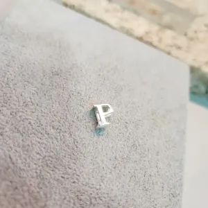 Inicial prata P