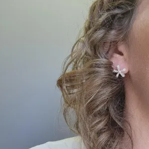 BRINCO PRATA FLOR NAVETES