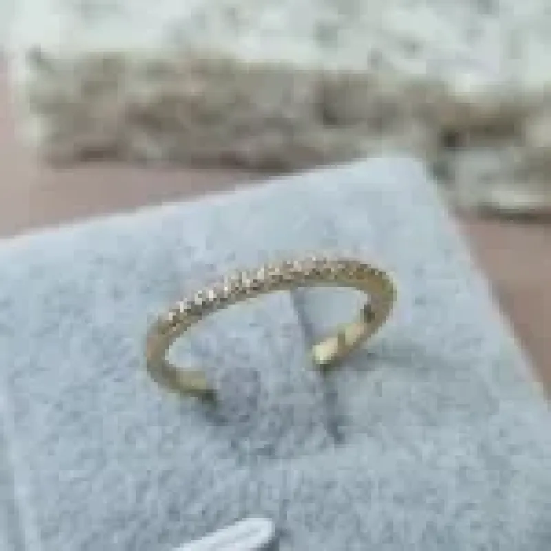 ANEL OURO MEIA ALIANÇA