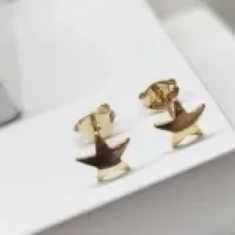 BRINCO OURO E M M