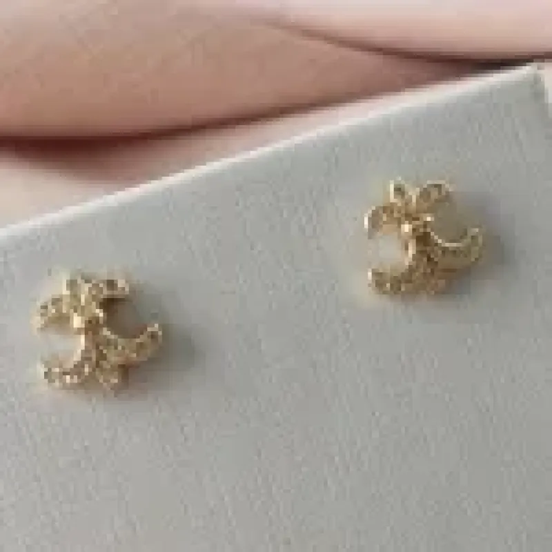 BRINCO OURO FLOR DE LIZ 1