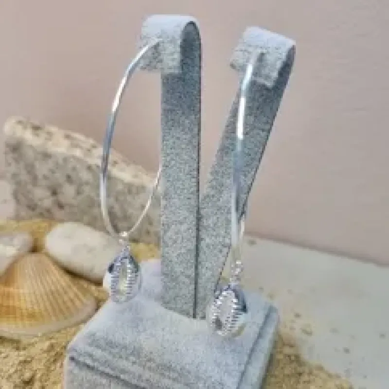 BRINCO PRATA ARGOLA G BÚZIOS