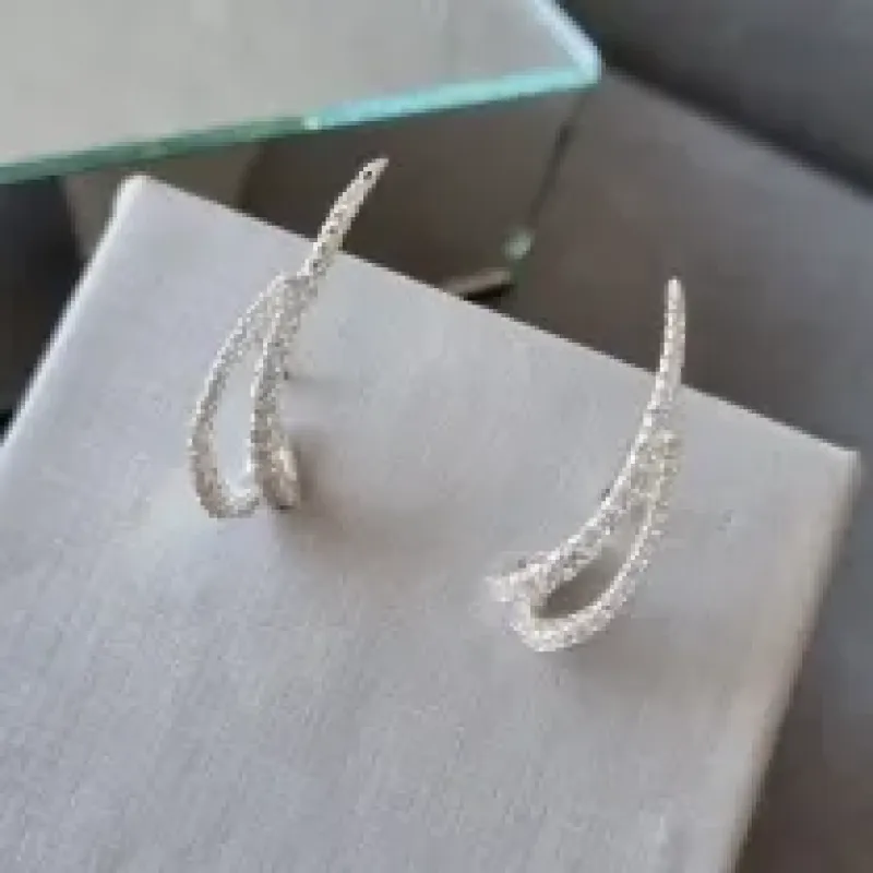 BRINCO PRATA EAR HOOK DUAS LINHAS FESTA