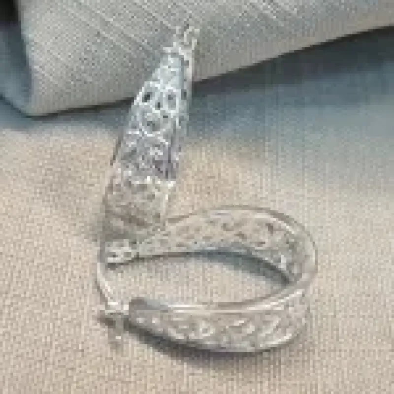 BRINCO PRATA GOTA ARABESCO	