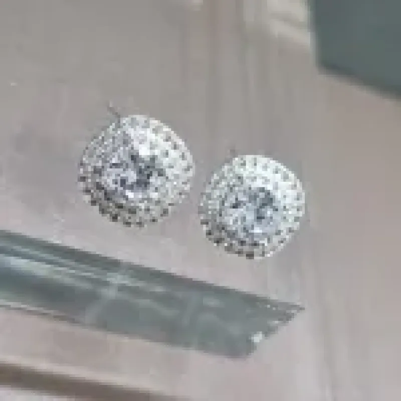 BRINCO PRATA LUXO QUADRADO	