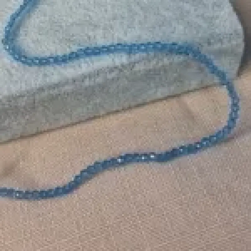 COLAR ESPINÉLIO AZUL	