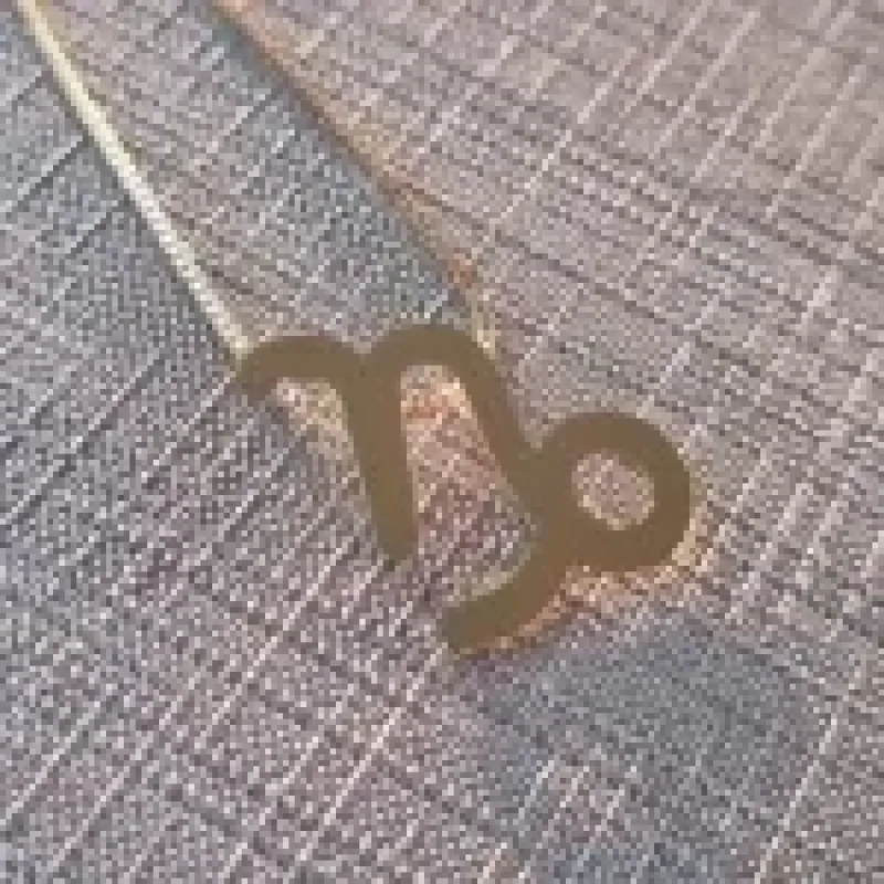 COLAR OURO CAPRICÓRNIO