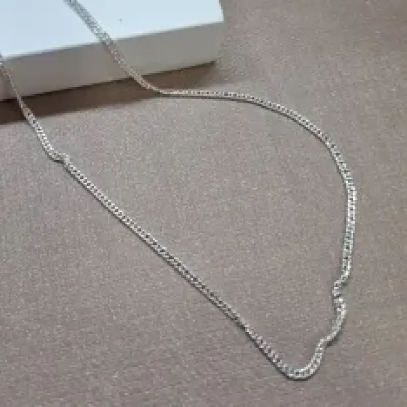 COLAR PRATA CHAPINHA OVAL	