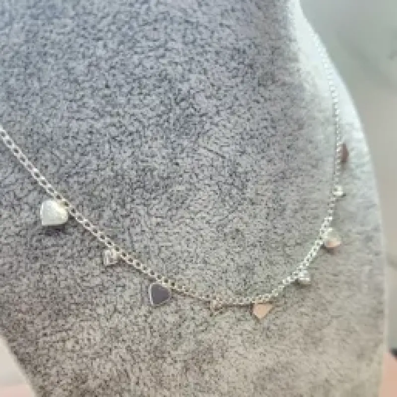 COLAR PRATA CHOKER CORAÇÕES CHAP	