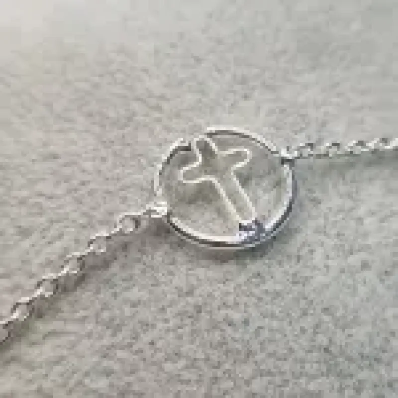 PULSEIRA PRATA CRUCIFIXO VAZADO	