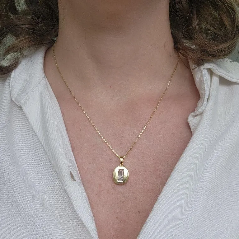 COLAR OURO OVAL CRISTAL RETANG