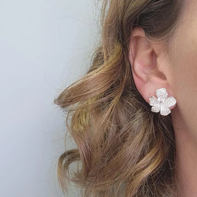 BRINCO PRATA FLOR ZIRC