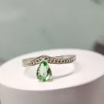 ANEL PRATA GOTINHA VERDE