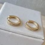 BRINCO OURO ARGOLA BOLINHA ZIRC