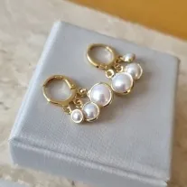BRINCO OURO ARGOLA PÉROLAS 3	