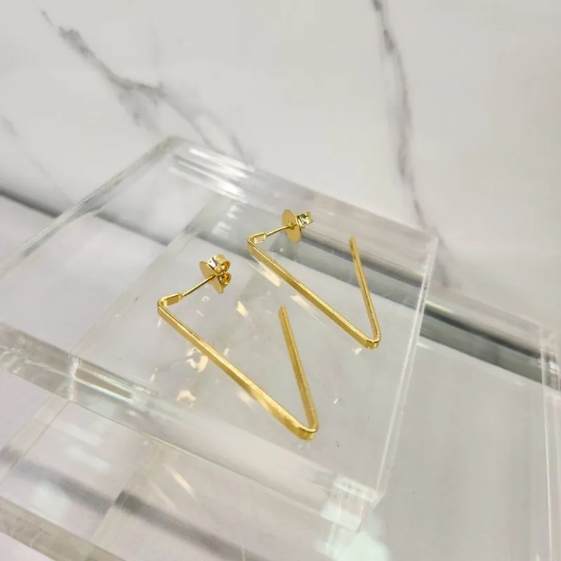 BRINCO OURO ARGOLA TRIANGULO G