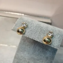 BRINCO OURO BOLA ZIRC