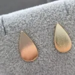 BRINCO OURO GOTA M	