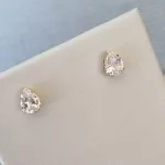 BRINCO OURO GOTINHA CRISTAL 