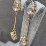 BRINCO OURO PINO CRISTAL GOTA