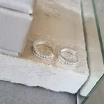 BRINCO PRATA ARGOLA BOLINHA ZIRC M