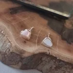 BRINCO PRATA CORAÇÃO CHAPADO M