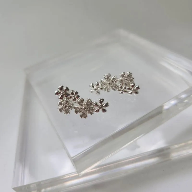 BRINCO PRATA EAR CUFF FLORES