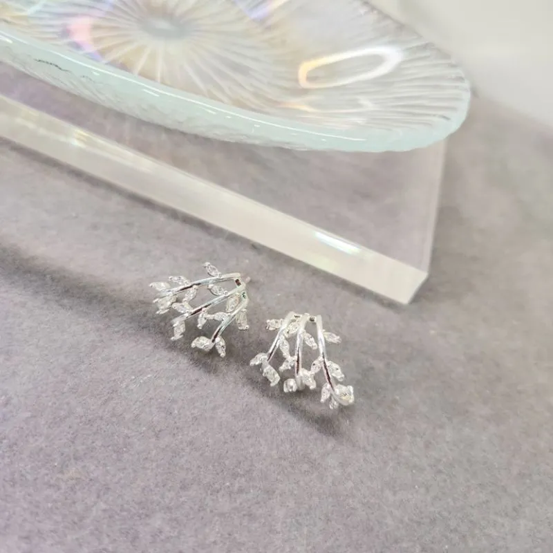 BRINCO PRATA EAR HOOK FOLHAS