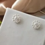 BRINCO PRATA FLÔ CRISTAL