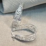 BRINCO PRATA GOTA ARABESCO	