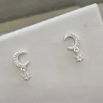 BRINCO PRATA LUA ESTRELA ZIRC