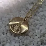 COLA OURO MEDALHA NS	