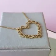 COLAR OURO CORAÇÕES VAZADOS