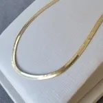 COLAR OURO FITA