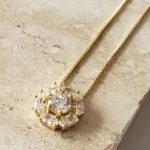 COLAR OURO FLOR CRISTAL G