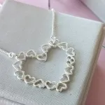 COLAR PRATA CORAÇÕES VAZADOS