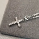 COLAR PRATA CRUZ ZIRC	