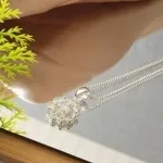COLAR PRATA FLÔ CRISTAL