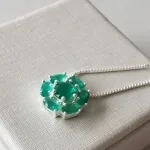 COLAR PRATA FLOR ESMERALDA G