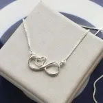 COLAR PRATA INFINITO CORAÇÃO
