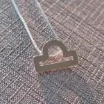 COLAR PRATA LIBRA