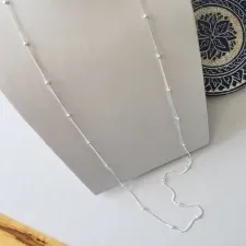 COLAR PRATA LONGO BOLINHAS ESPASSADAS
