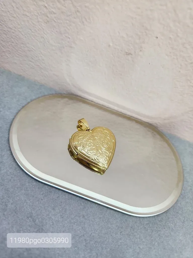 PINGENTE OURO RELICÁRIO CORAÇÃO