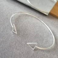 PULSEIRA BRACELETE PRATA TRIANGULO