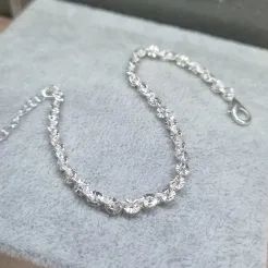 PULSEIRA PRATA ELOS DESENHADOS	