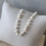 PULSEIRA PRATA PÉROLA BOLINHA PRATA	