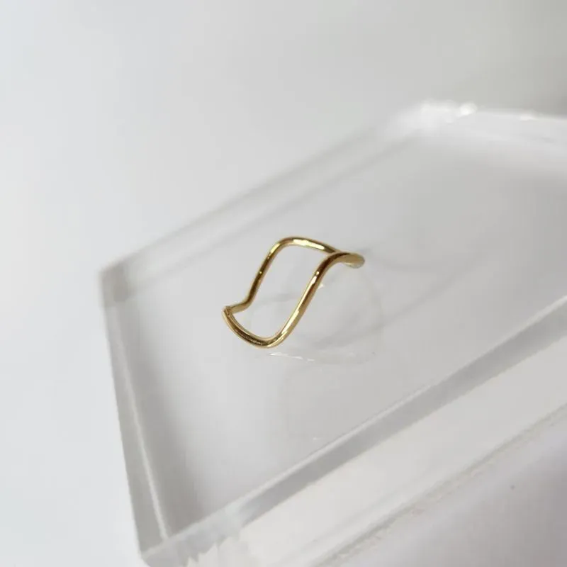 ANEL OURO FIO ONDAS